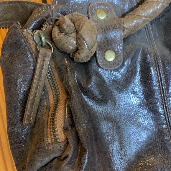 Matt and Nat vegan satchel. - Picture 2 of 4